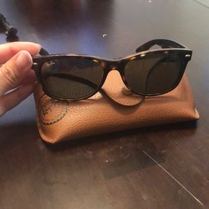 Tortoiseshell Wayfarer Ray Ban